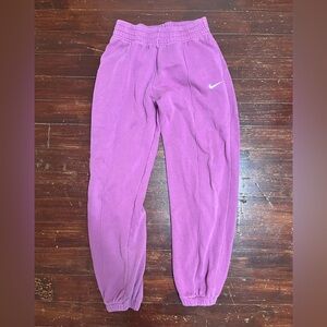 Nike Relaxed Fit Joggers